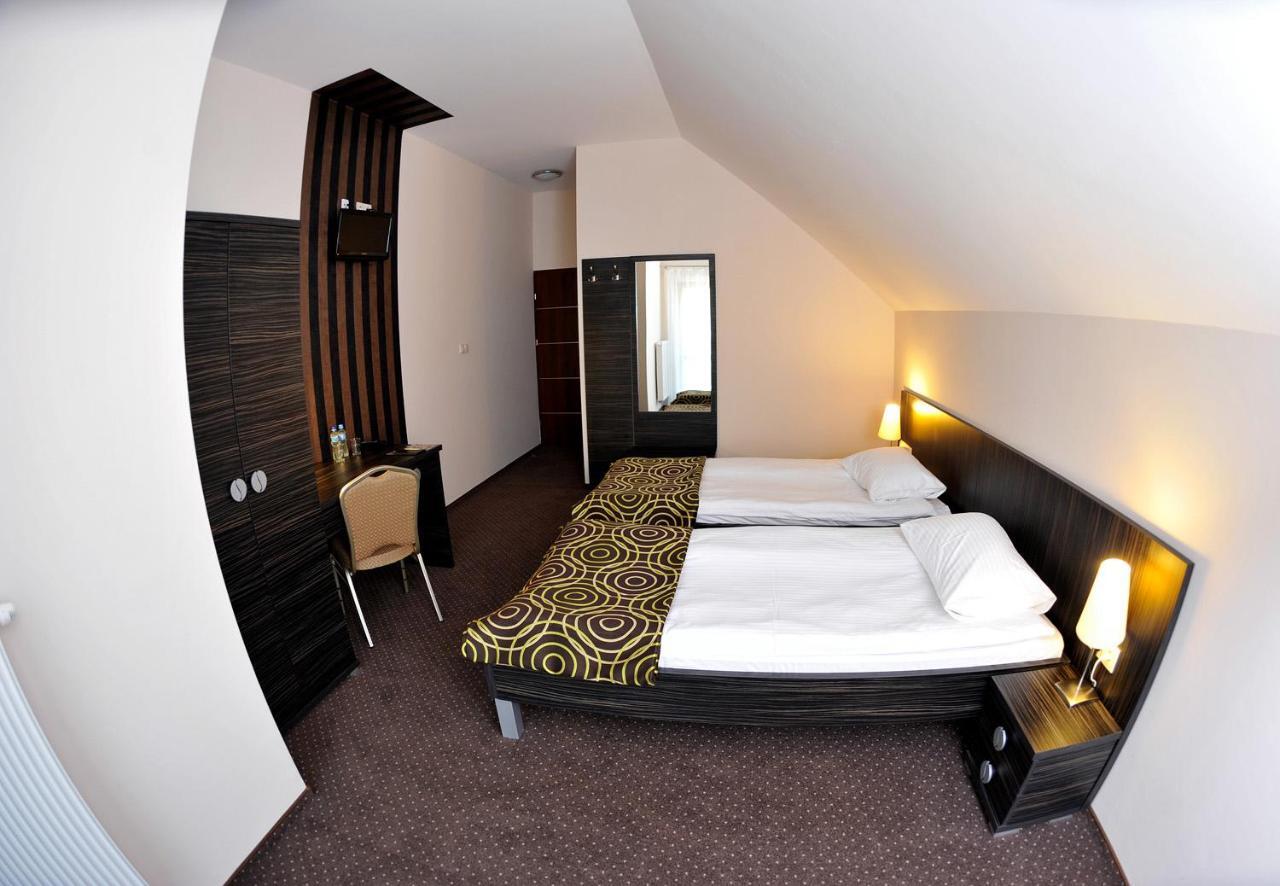 Hotel Sulbin Garwolin Exterior foto