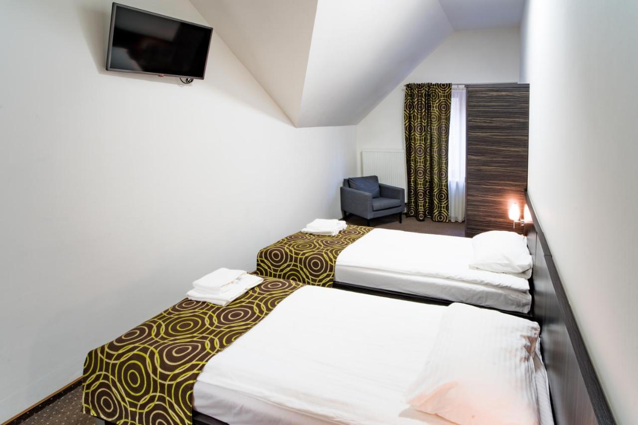 Hotel Sulbin Garwolin Exterior foto